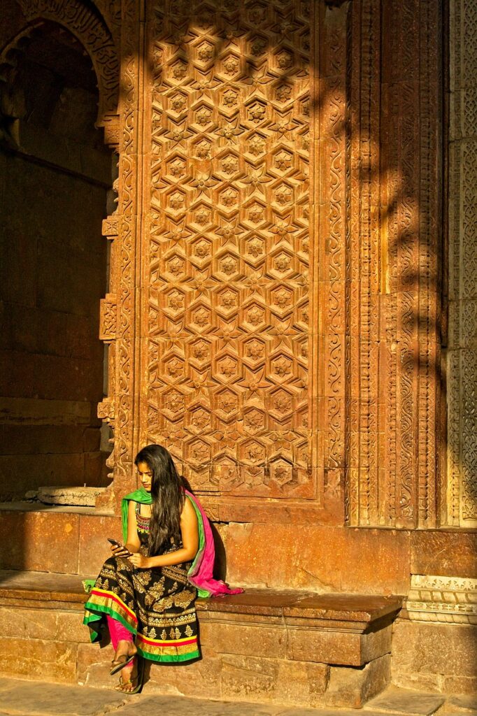 g54ff62f265bf065d05cd655699c710790119baa0554395bb36e8b1637ff019b849aff842db907499049de85d540b65a7d59a5624c9bea01d49ad9865e4128175 1280 6520766 india, girl, indian, woman, female, culture, sari, shadow, traditional, colourful, dress, india, india, india, sari, sari, sari, sari, sari